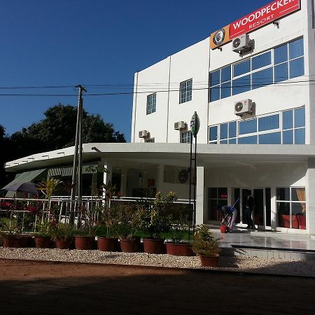 Woodpecker Resort Hotel Banjul Exterior foto