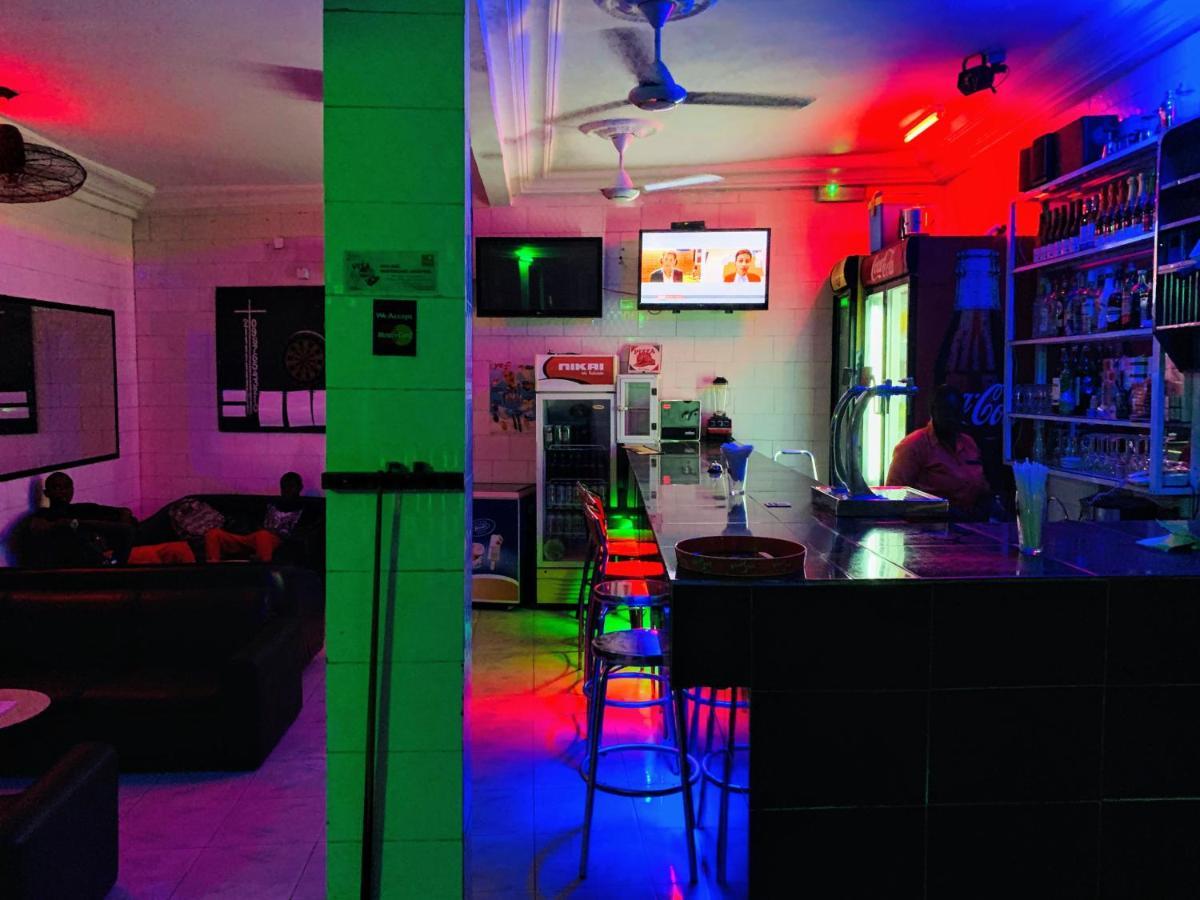 Woodpecker Resort Hotel Banjul Exterior foto
