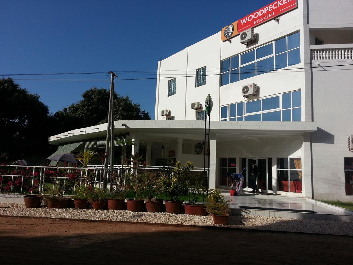 Woodpecker Resort Hotel Banjul Exterior foto